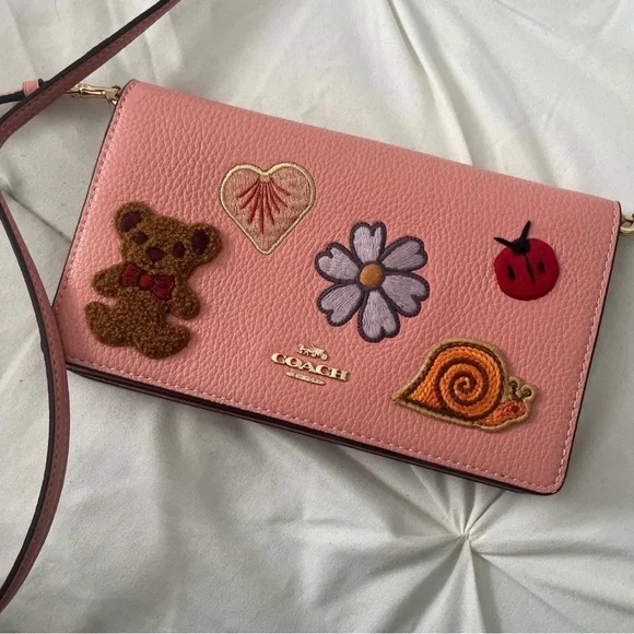 Coach Pink Leather Wallet with Embroidered Motifs - Picture 10 of 11